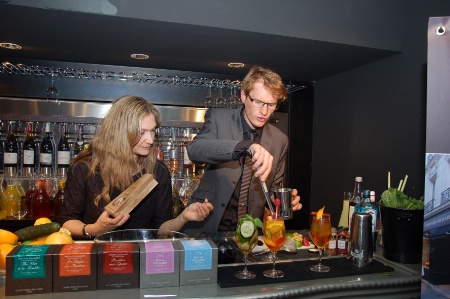 Lydia Gautier et Victore Delpierre, des spécialistes du cocktail à base de thé.