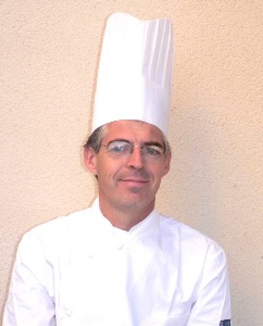 Gilles Charles : 'J’avais envie de faire comprendre la cuisine à travers des bases techniques élémentaires'. Gilles Charles : 'J’avais envie de faire comprendre la cuisine à travers des bases techniques élémentaires'.
