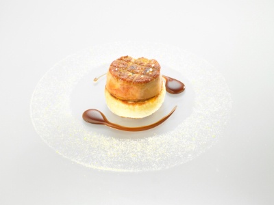 Escalope de foie gras chaud sur galette de maïs Escalope de foie gras chaud sur galette de maïs