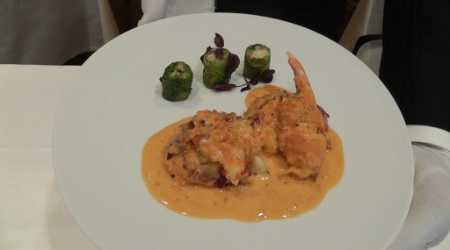11 - Présenter de l'assiette au client.