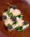 Godiveaux de saint-jacques au léger goût de truffe, sauce coraline