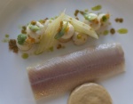 Omble chevalier confit au beurre noisette, céleri tubéreux, jus d'écrevisse émulsionné