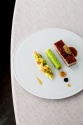 Épaule d'agneau Allaiton confite, cannelloni de courgette tigrée, écrasée de pomme de terre et condiment pimenté