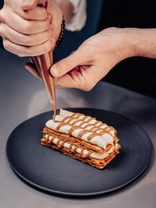 Mille Feuille Vanille Praline Noix De Pecan Caramelisees Mille Feuille Vanille Praline Noix De Pecan Caramelisees