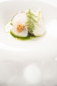 Eric Guérin : Noix de Saint-Jacques à la moutarde, quinoa rouge, neige de chèvre frais, vinaigrette salade verte, huile de moutarde