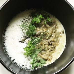 Risotto de frikeh, sarriette et fleur d'oranger Risotto de frikeh, sarriette et fleur d'oranger