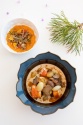 Blanquette de dindonneau & homard, truffes & châtaignes, patates douces aux agrumes