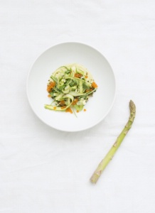 Asperge verte, pistache. Asperge verte, pistache.