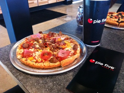 Pie Five, un concept de pizza 'fast casual'.