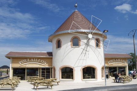Les enseignes Poulaillon marient boulangerie, snacking, restauration classique et offre traiteur.