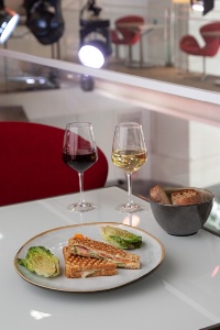Croque salé à la truite proposé au Café Renault.