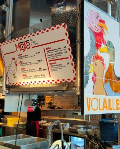 Le comptoir de Mory Sacko, Mojo, proche de l'une des entrées de Food Society.