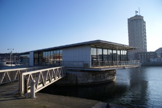 Les clients peuvent profiter également du cadre et d’une vue imprenable sur la ville et la mer.