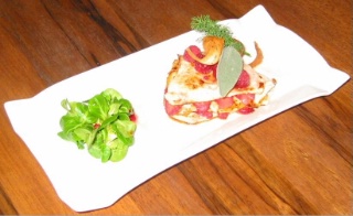 le Millefeuille d'espadon aux fraises, l'une des 400 recettes du chef.