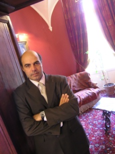 Karim Khan, le proriétaire du Château d'Apigné.