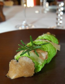 Lard de Bigorre, truffe, choux... Frédéric Carrion affectionne les produits nobles, bruts et de grande qualité qu'il révèlent au travers d'associations simples mais qui exaltent les saveurs.
