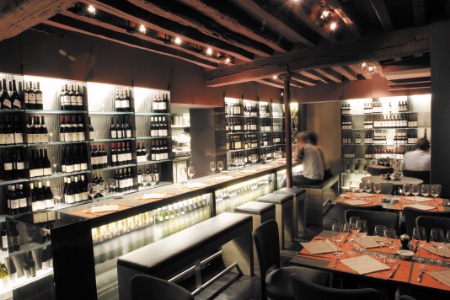 Dans son espace dédié au vin, l'Atelier Maître Albert lance une nouvelle formule Apéros Découverte. Dans son espace dédié au vin, l'Atelier Maître Albert lance une nouvelle formule Apéros Découverte.