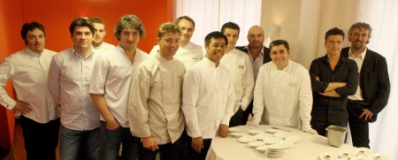 Réunis à Paris pour présenter le concours à la presse : Yves Camdeborde, Gaël Orieux, le second de Yves Camdeborde, Michel Bassignana, Jean Sulpice, Christophe Aribert, Oth Sombath, William Ledeuil, Jean-Luc Constantini, Stéphane Carrade, Philippe Arrambide et Jean-Bernard Larrieux. Réunis à Paris pour présenter le concours à la presse : Yves Camdeborde, Gaël Orieux, le second de Yves Camdeborde, Michel Bassignana, Jean Sulpice, Christophe Aribert, Oth Sombath, William Ledeuil, Jean-Luc Constantini, Stéphane Carrade, Philippe Arrambide et Jean-Bernard Larrieux.