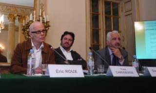 De gauche à droite, le journaliste Eric Roux, Yves Camdeborde et Guy Savoy.