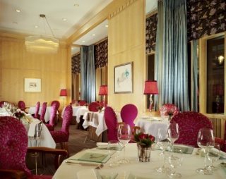 Le restaurant peut accueillir 34 convives, mais l’hôtel propose aussi un service de réceptions privées