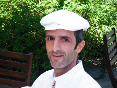 Hervé Montoyo : “la convivialité et la bonne humeur d'une équipe de quatre personnes entières, qui veut faire plaisir et se faire plaisir.” Hervé Montoyo : “la convivialité et la bonne humeur d'une équipe de quatre personnes entières, qui veut faire plaisir et se faire plaisir.”