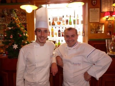 Florian Oriol, lauréat du championnat du monde du pâté croûte aux côtés de son mentor, Joseph Viola (Daniel et Denise, à Lyon). Florian Oriol, lauréat du championnat du monde du pâté croûte aux côtés de son mentor, Joseph Viola (Daniel et Denise, à Lyon).