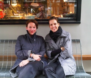Les architectes Carole Chuffard et Carole Vermont ont imaginé un resto-épicerie dans un mouchoir de poche. Les architectes Carole Chuffard et Carole Vermont ont imaginé un resto-épicerie dans un mouchoir de poche.