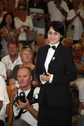 Julia Gozea de l’association Marseille Provence remporte le prix du meilleur jeune sommelier.