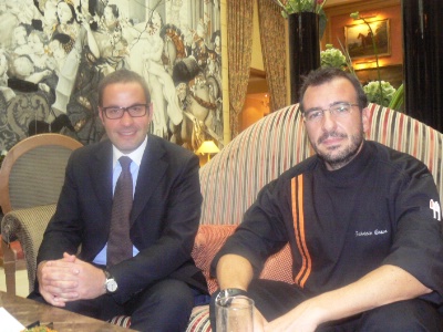 Maurizio Redaelli, le directeur général de l’hôtel Lotti et Fabrizio Cosso, le chef des cuisines des deux restaurants de l’établissement, se sont lancés à la recherche nouveaux fournisseurs bio. Maurizio Redaelli, le directeur général de l’hôtel Lotti et Fabrizio Cosso, le chef des cuisines des deux restaurants de l’établissement, se sont lancés à la recherche nouveaux fournisseurs bio.
