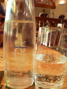 Le contenant de l'eau filtrée Nordaq Fresh, fourni aux restaurateurs.