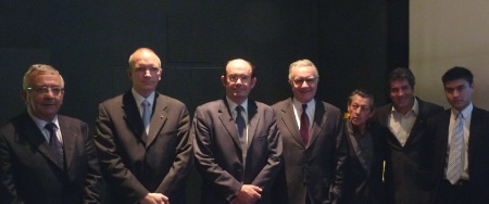 Alain Bariller, secrétaire général du Coet, Christophe Quantin, chef des travaux du Lycée hôtelier de Blois, Jean-Marie Panazol, Inspecteur général de l’Education nationale, Alain Ducasse, président de la classe cuisine-gastronomie, Jacques Maximin, Bistrot de la Marine-Jacques Maximin à Cros-de-Cagnes (06), Michel Roth, chef executif du Ritz à Paris, et Mickael Tan, Meilleur apprenti de France 2010. Alain Bariller, secrétaire général du Coet, Christophe Quantin, chef des travaux du Lycée hôtelier de Blois, Jean-Marie Panazol, Inspecteur général de l’Education nationale, Alain Ducasse, président de la classe cuisine-gastronomie, Jacques Maximin, Bistrot de la Marine-Jacques Maximin à Cros-de-Cagnes (06), Michel Roth, chef executif du Ritz à Paris, et Mickael Tan, Meilleur apprenti de France 2010.