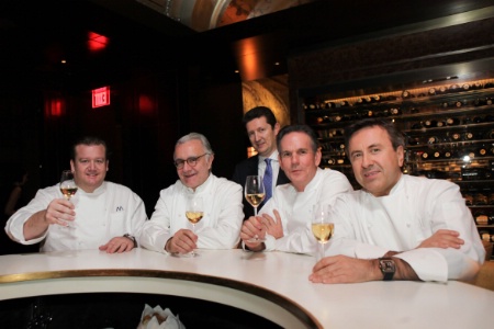 De gauche à droite : Michael White, Alain Ducasse, Thomas Keller et Daniel Boulud. De gauche à droite : Michael White, Alain Ducasse, Thomas Keller et Daniel Boulud.