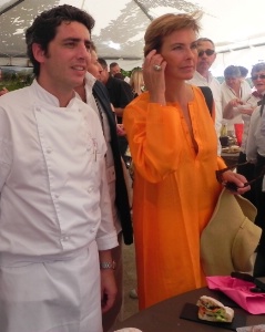 Denis Fétisson et Carole Bouquet lors des Étoiles de Mougins 2010. Denis Fétisson et Carole Bouquet lors des Étoiles de Mougins 2010.