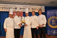 Katsuhiro Nakamura, professeur principal de cuisine du FFCC, Georges Blanc, le lauréat Akihiro Kikuchi, Fernand Mischler et Antoine Schaefers, professeur à Ferrandi.