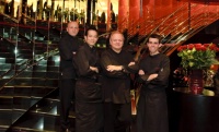 De g. à d. : Eric Bouchenoire, Joël Robuchon, Yosuke Suga et David Alves.