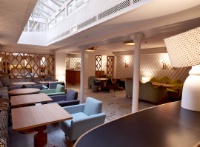 “Ce restaurant a été conçu comme un appartement où Jean-François Piège peut recevoir ses clients comme ses amis”, explique India Mahdavi.