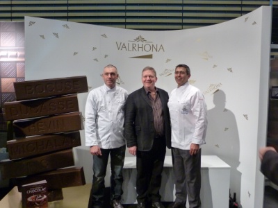Emmanuel Cierocki (gche), Patrick Fulgraff, président d'honneur de l'intronisation des nouveaux Jeunes restaurateurs d’Europe et Claudio Puglia (drte). Emmanuel Cierocki (gche), Patrick Fulgraff, président d'honneur de l'intronisation des nouveaux Jeunes restaurateurs d’Europe et Claudio Puglia (drte).