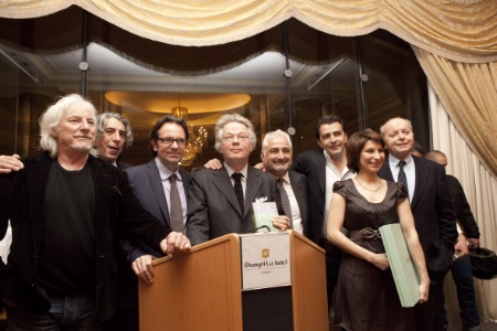 De gauche à droite : Hugues Aufray, Jean-Paul Arabian, Frédéric Lefebvre, Gilles Pudlowski, Guy Savoy, Yannick Alleno, Estelle Touzet et Jacques Toubon. De gauche à droite : Hugues Aufray, Jean-Paul Arabian, Frédéric Lefebvre, Gilles Pudlowski, Guy Savoy, Yannick Alleno, Estelle Touzet et Jacques Toubon.