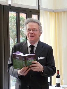Gilles Pudlowski présente le Pudlo Paris 2011.