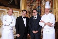 Marc Haeberlin, Jaume Tapiès, Frédéric Lefebvre, secrétaire d'Etat chargé du Commerce, des Petites et Moyennes entreprises et du Tourisme, et Patrick Henriroux.