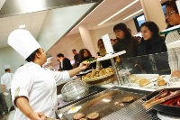 La restauration collective représente 2/3 du chiffre d'affaires du groupe.
