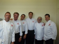L’équipe de Cuisine Solutions : Jean-Pierre Guillaud, directeur de la production, Christian Plat, directeur général Europe, Felipe Hasselmann, président USA, Stanislas Vilgrain, fondateur et p.-d.g, Bruno Goussault, responsable scientifique et p.-d.g. du Crea et Gérard Berthelon, directeur de la stratégie.