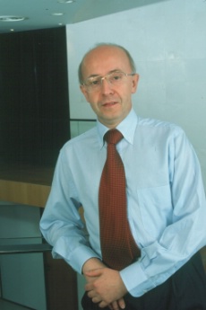 Alain Cuq, directeur général de Michelin Travel Partner, qui regroupe désormais les guides, les cartes et les activités numériques.