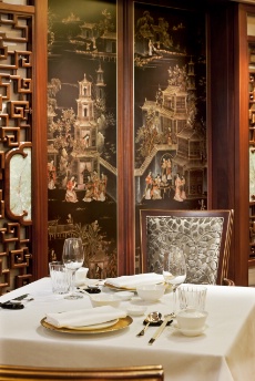 Shang Palace, qui signifie palais parfumé, propose la cuisine de la Chine méridionale.