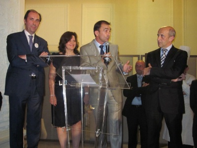 Patrick Scicard (président du directoire de Lenôtre), Nathalie Bellon-Szabo (présidente du conseil de surveillance), Roger Roux (maire de Beaulieu) et Philippe Joannès (directeur régional). Patrick Scicard (président du directoire de Lenôtre), Nathalie Bellon-Szabo (présidente du conseil de surveillance), Roger Roux (maire de Beaulieu) et Philippe Joannès (directeur régional).