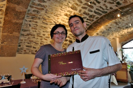 Sylvie et Jérémy Clavier ont eu un coup de foudre pour cette salle voûtée en pierres. Sylvie et Jérémy Clavier ont eu un coup de foudre pour cette salle voûtée en pierres.