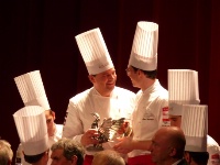 Benoît Nicolas, professeur à l'ESCF et Alexis Hennuyer, sur le podium.