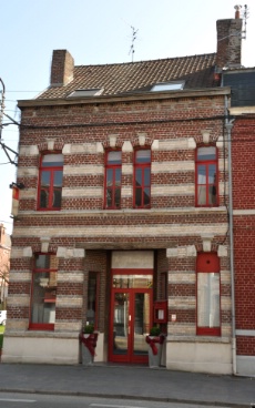 À quelques minutes du centre, le Musigny occupe une jolie maison de ville.