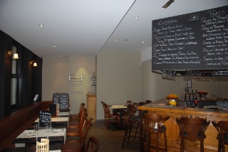 Les Dinel ont ouvert un bistrot 'à la parisienne' au coeur de La Krutenau à Strasbourg.