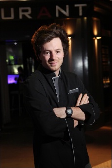 Jean Imbert, Top Chef 2012 et heureux patron de L'Acajou à Paris, veut utiliser sa notoriété pour la défense de la cuisine.